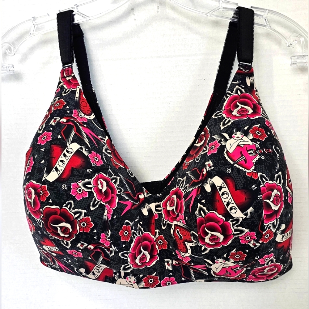 Torrid 46 DD wireless soft cup black bra tattoo style print soft